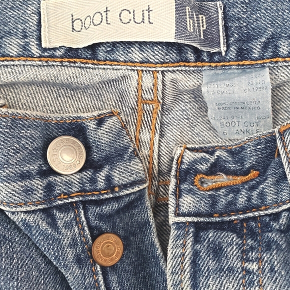 GAP Vintage Button-fly Jeans - Picture 7 of 10